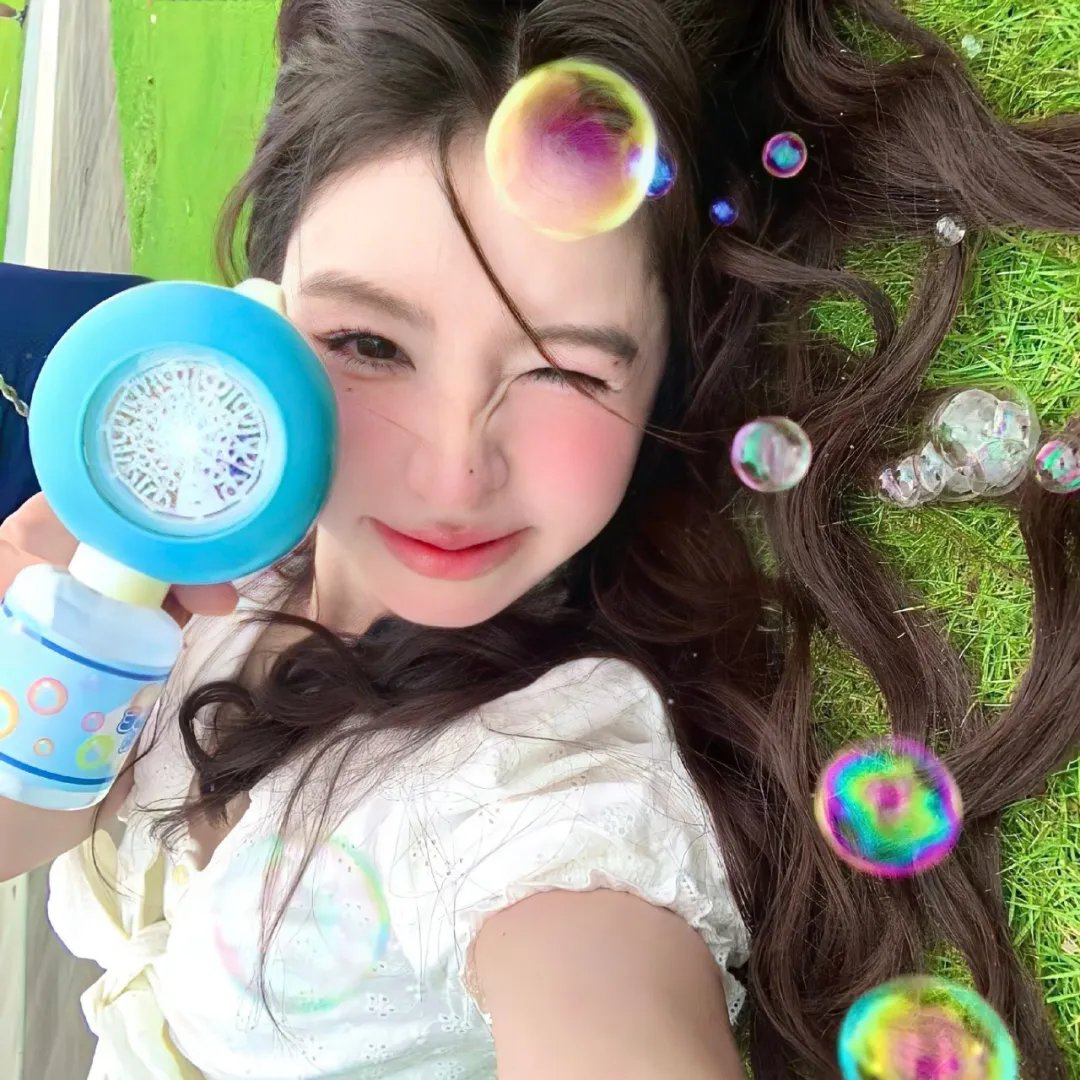 纯真小镇的夫人 在线观看